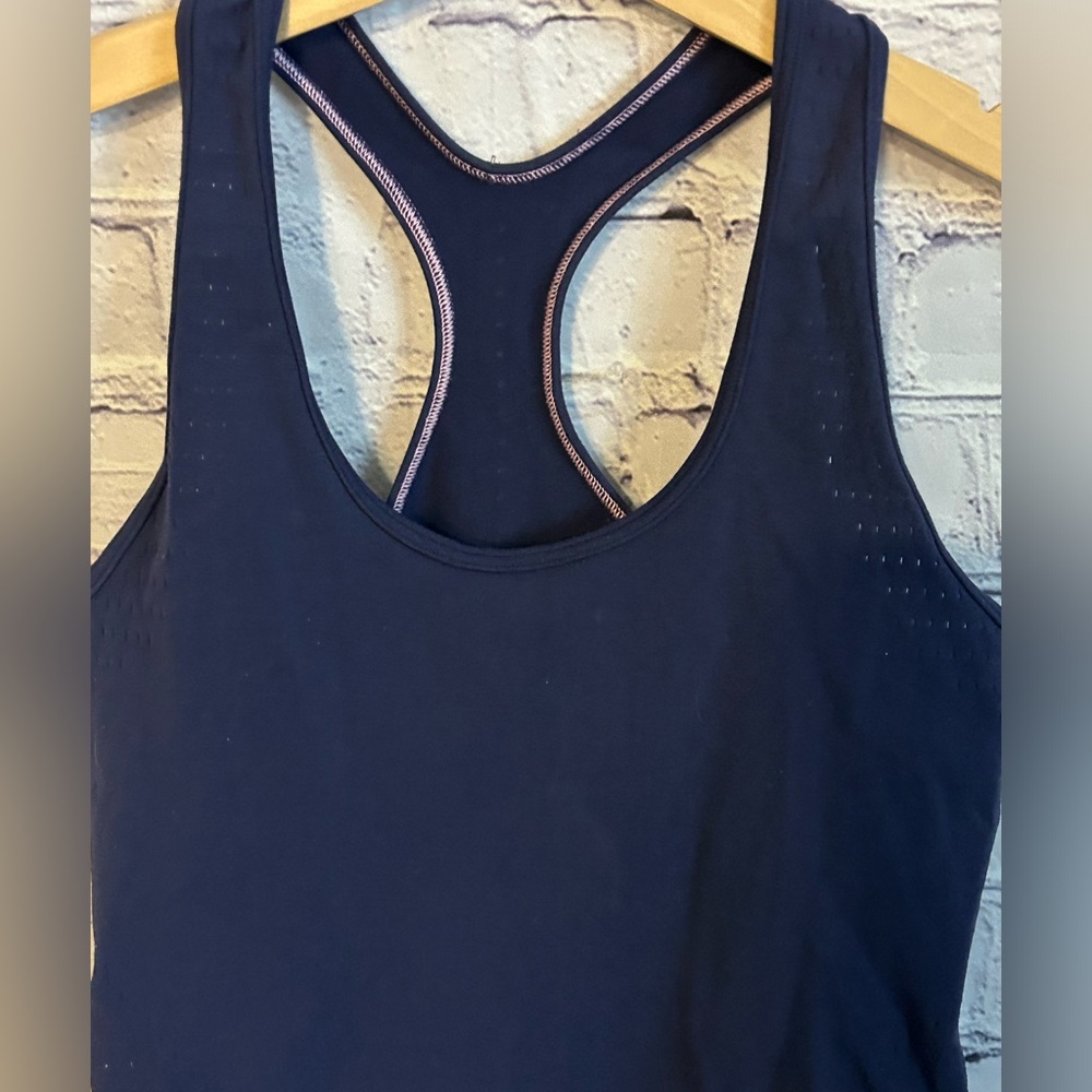 IVIVVA by LULULEMON girls size 8 navy blue racer back tank